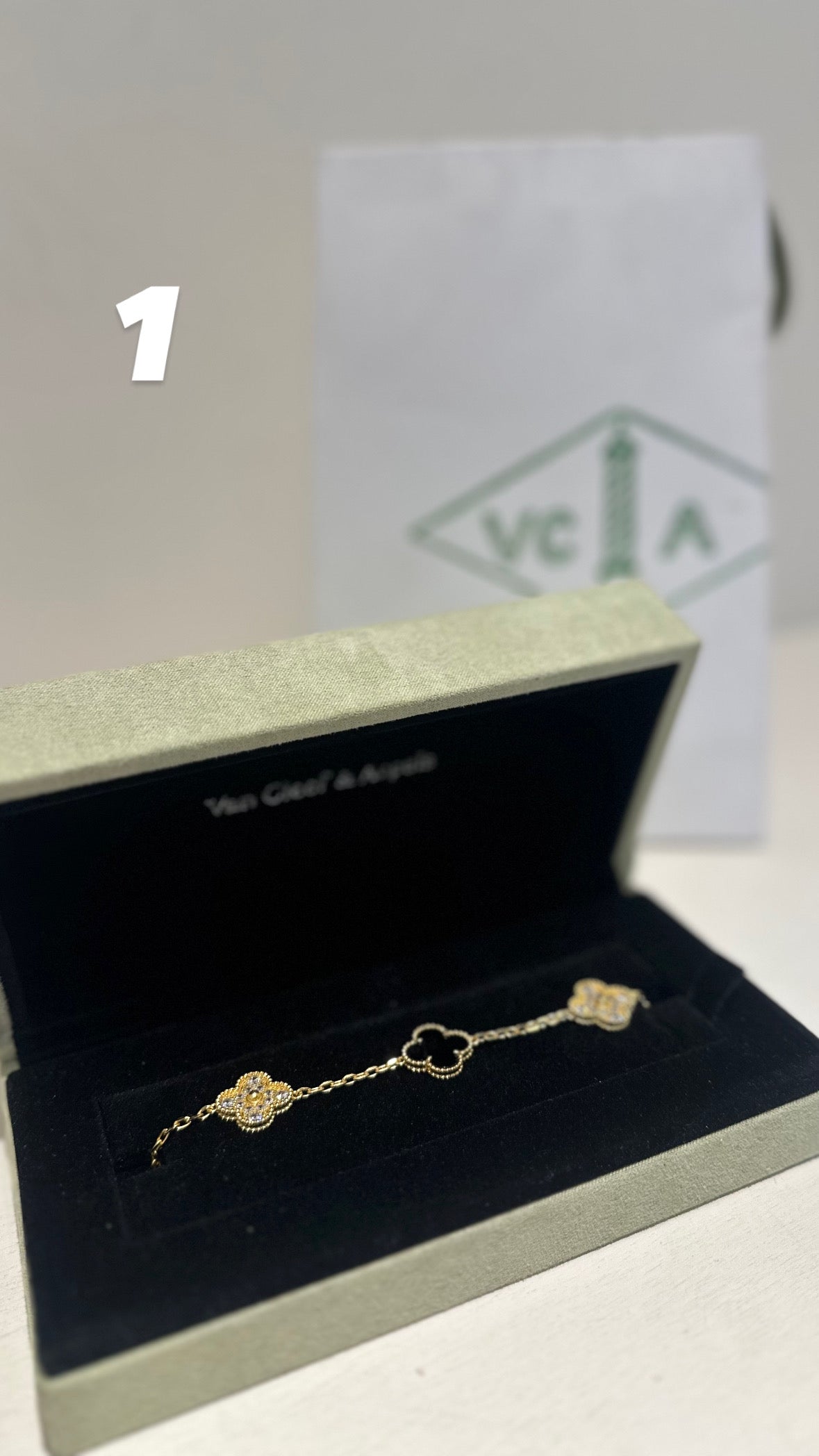 VAN CLEEF & ARPELS